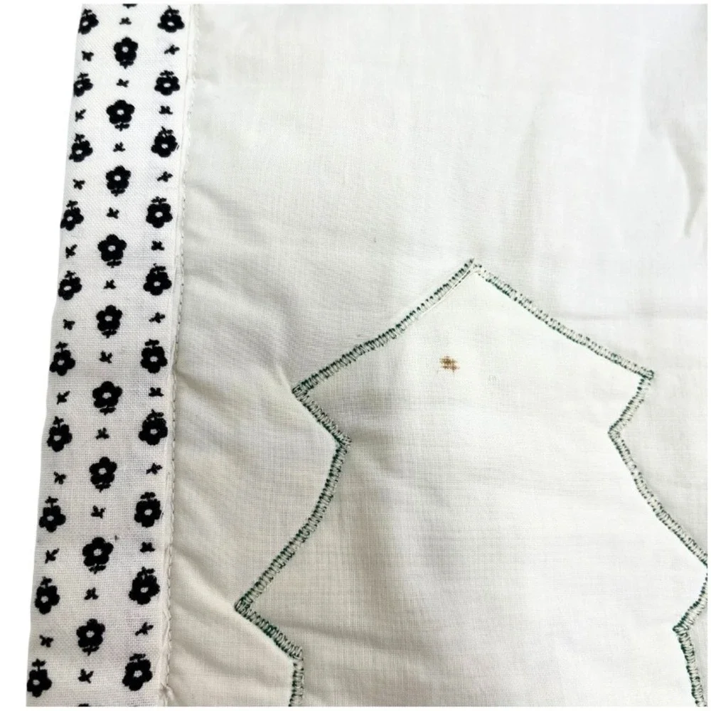 80s Handmade Quilted Christmas Wall Hanging 
